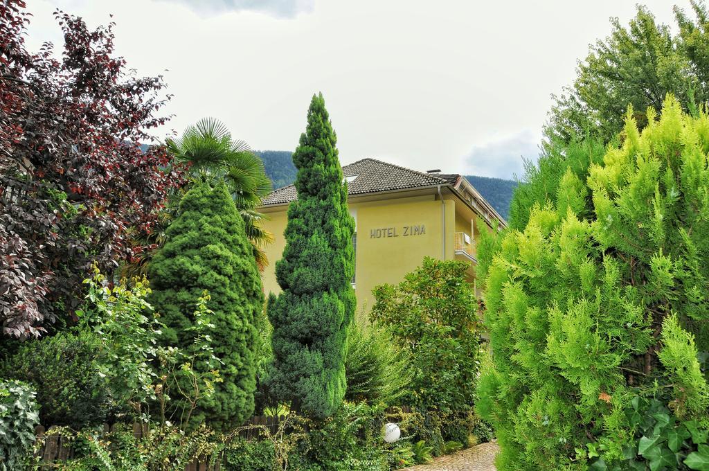 Zima Hotel 3*